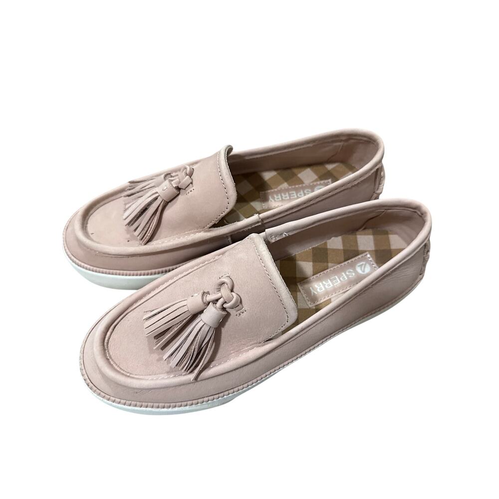 Women’s pink Sperry’s size 6.5